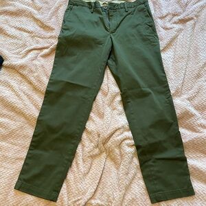 Banana Republic - Slim Rapid Movement Chino - Green